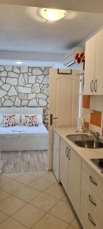 Apartments Antonia Хвар Екстер'єр фото