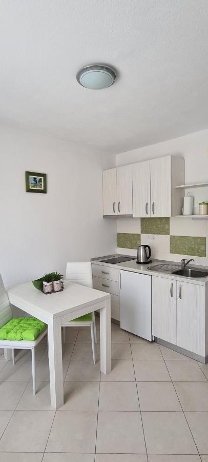Apartments Antonia Хвар Екстер'єр фото