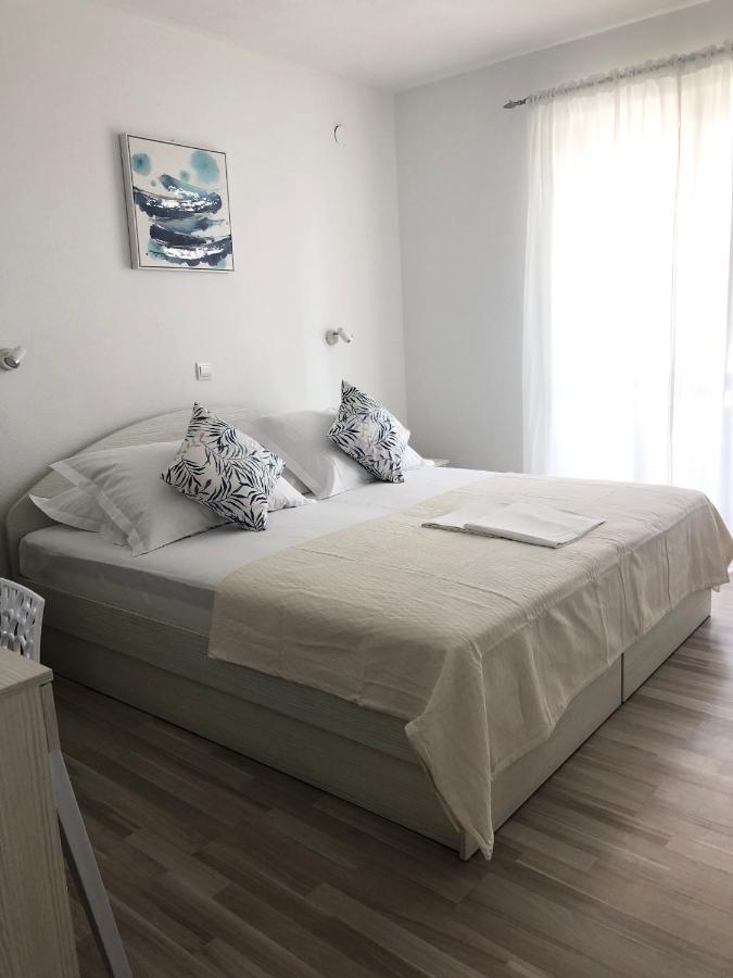 Apartments Antonia Хвар Екстер'єр фото
