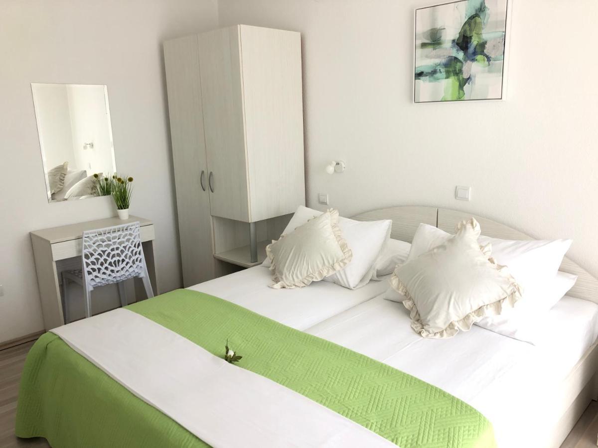 Apartments Antonia Хвар Екстер'єр фото
