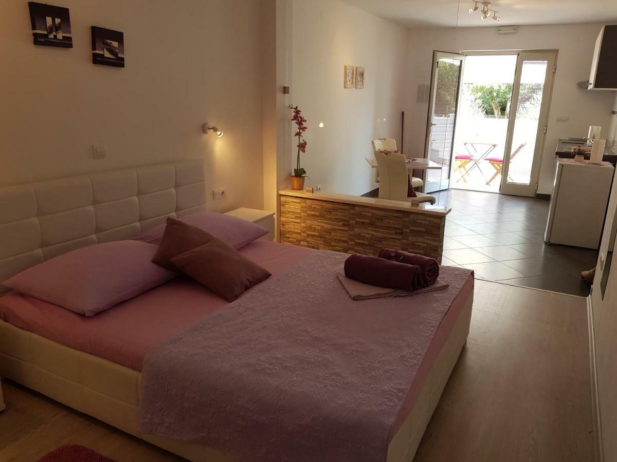 Apartments Antonia Хвар Екстер'єр фото