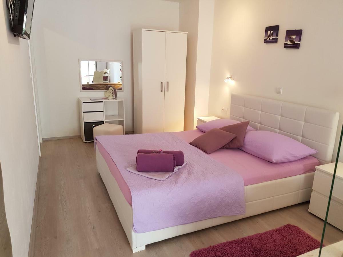 Apartments Antonia Хвар Екстер'єр фото