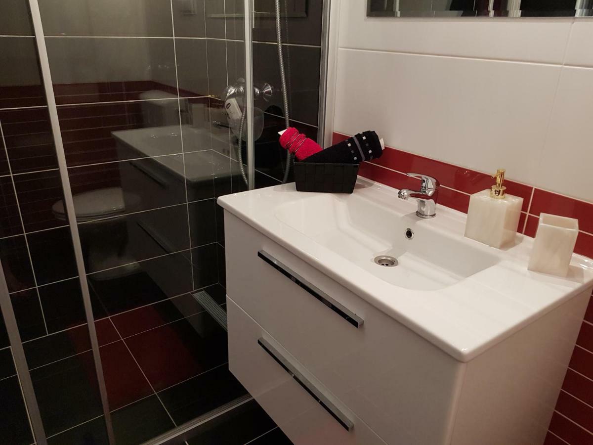 Apartments Antonia Хвар Екстер'єр фото